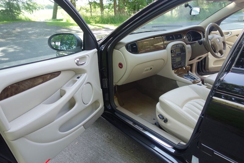 JAGUAR X-TYPE
