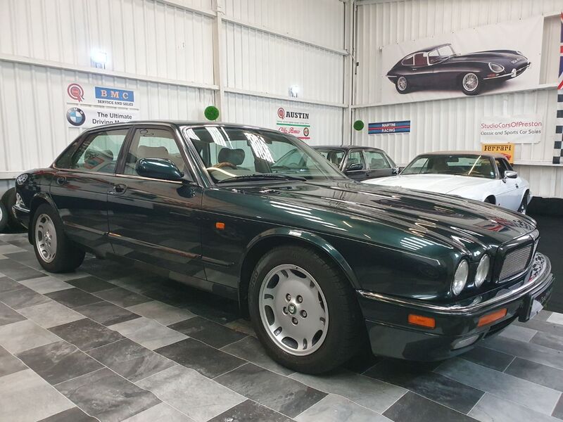 JAGUAR XJ