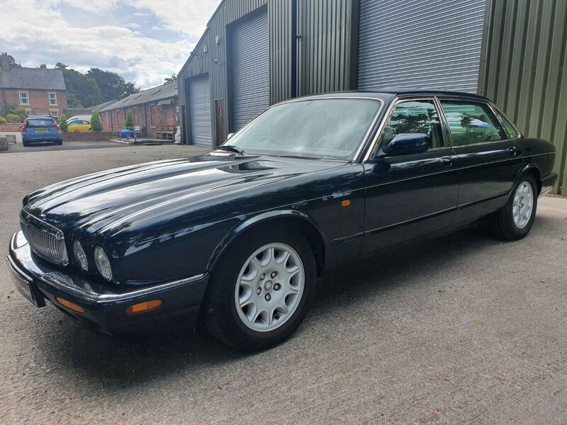 JAGUAR SOVEREIGN