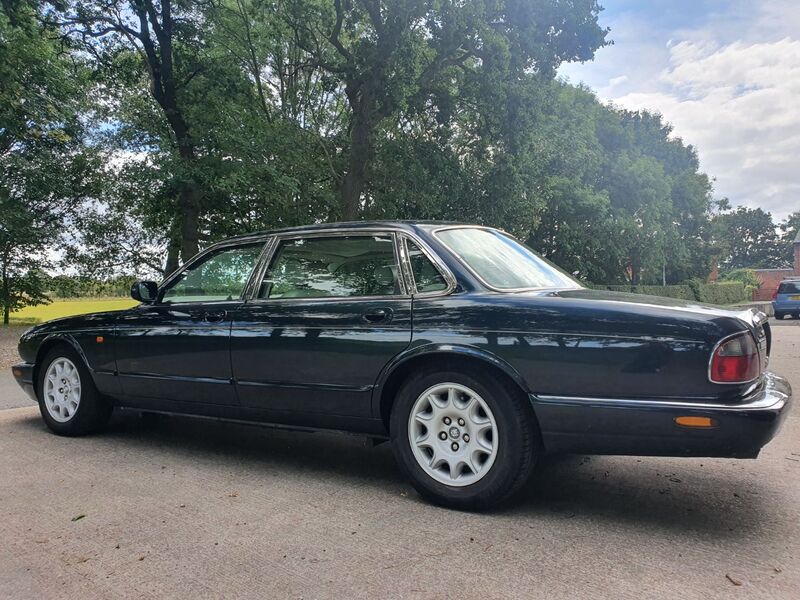 JAGUAR SOVEREIGN