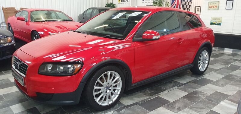 VOLVO C30