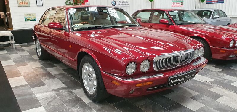 JAGUAR XJ